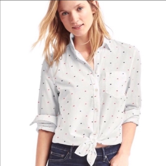 GAP Tops - Gap embroidered polka dots button down shirt
